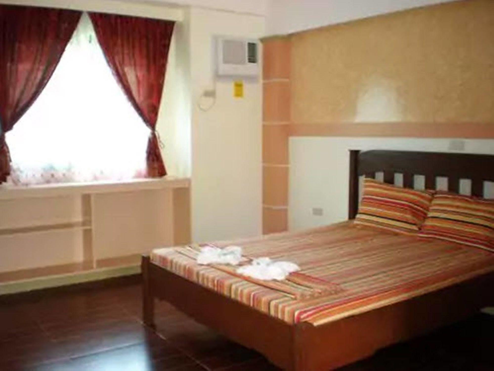 Apartelle De Francesca Puerto Galera Εξωτερικό φωτογραφία