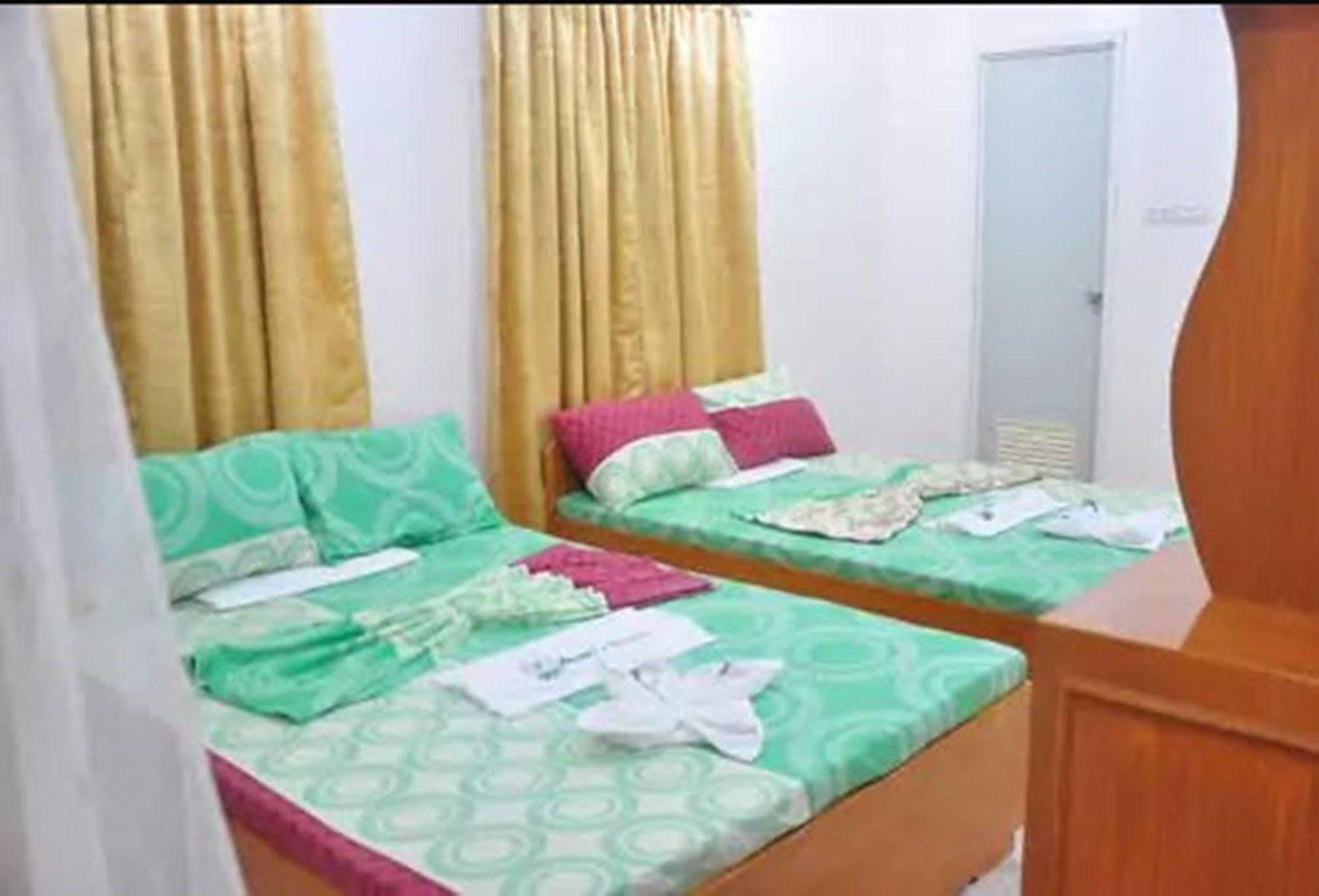 Apartelle De Francesca Puerto Galera Εξωτερικό φωτογραφία