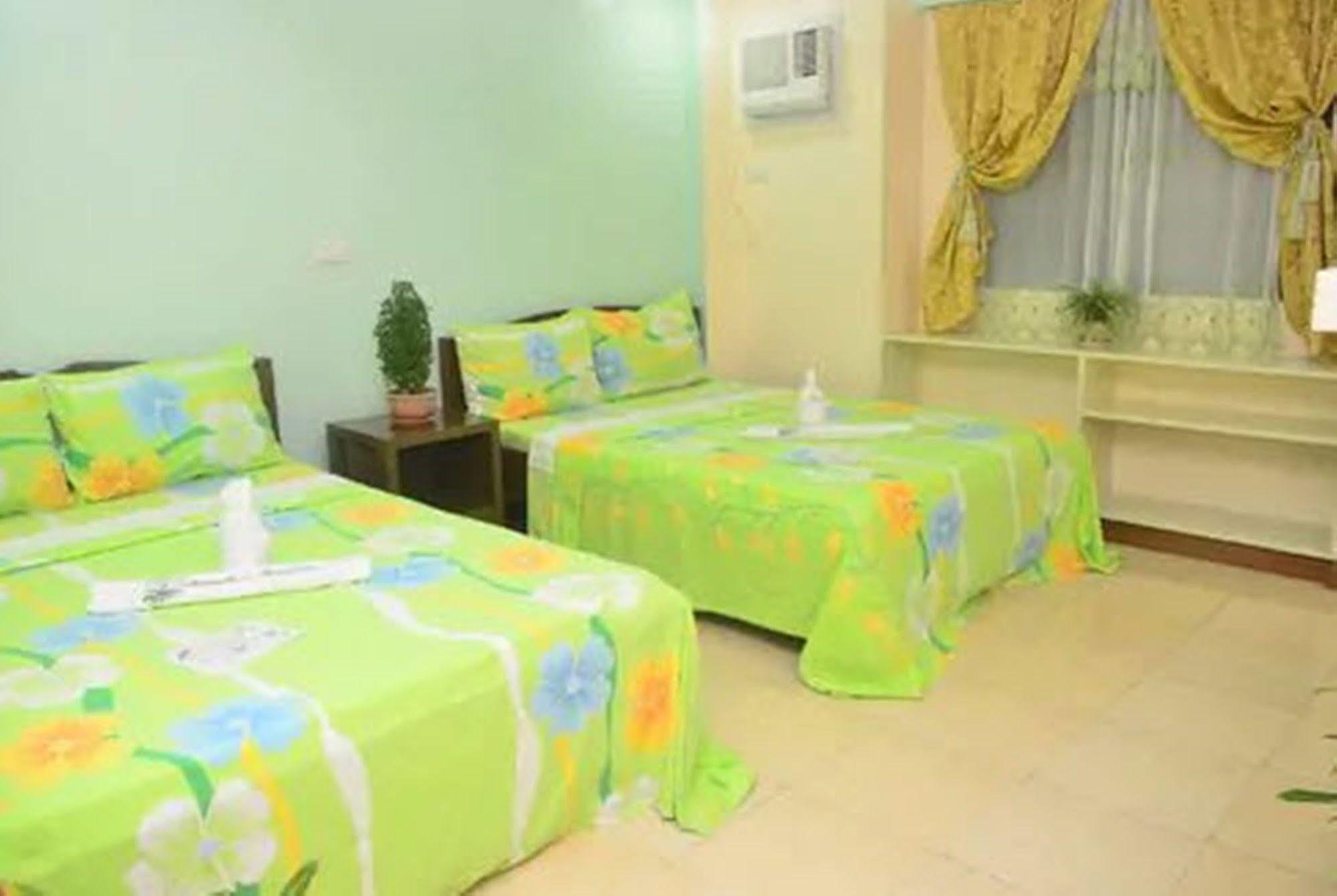 Apartelle De Francesca Puerto Galera Εξωτερικό φωτογραφία