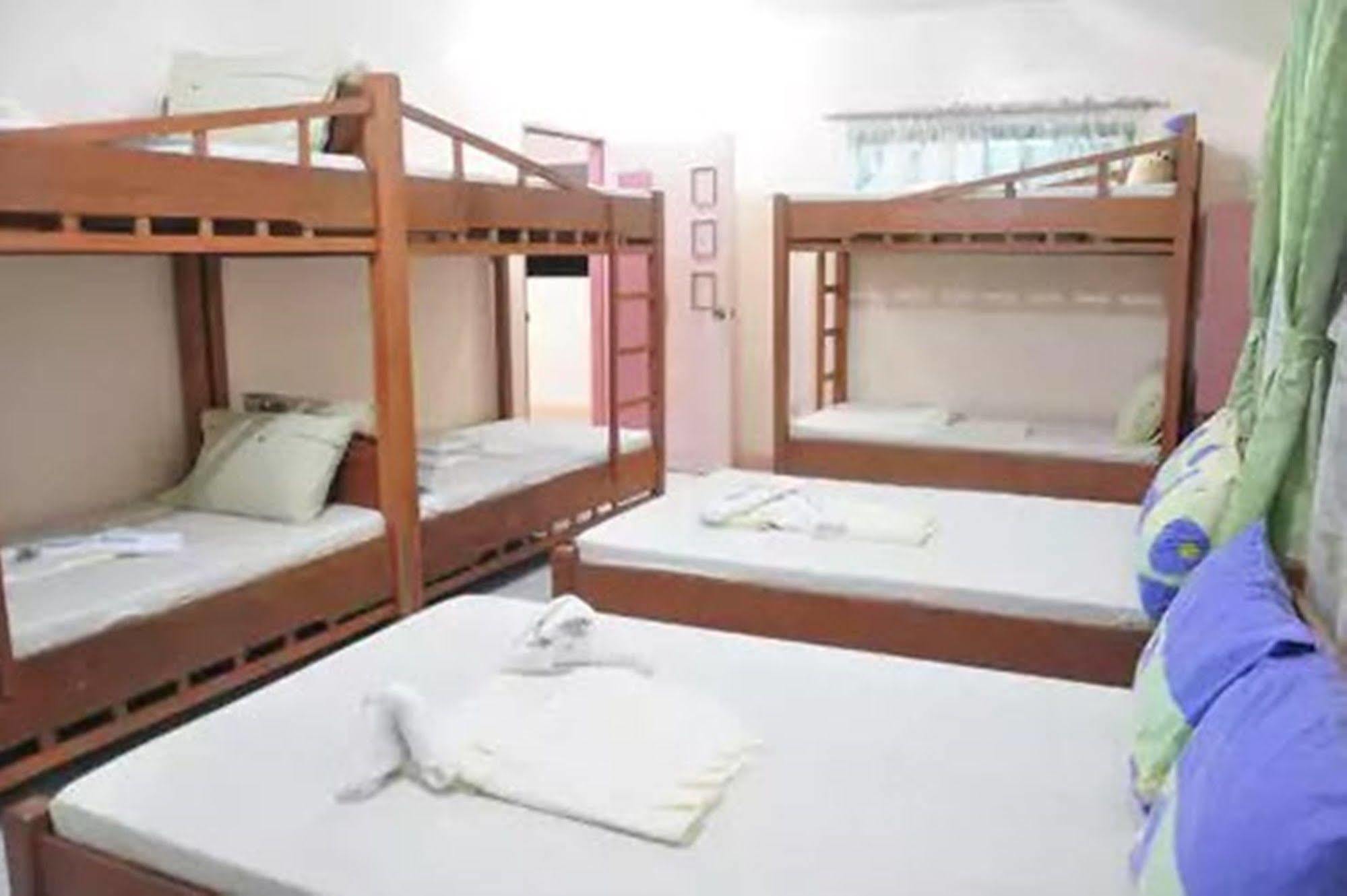 Apartelle De Francesca Puerto Galera Εξωτερικό φωτογραφία
