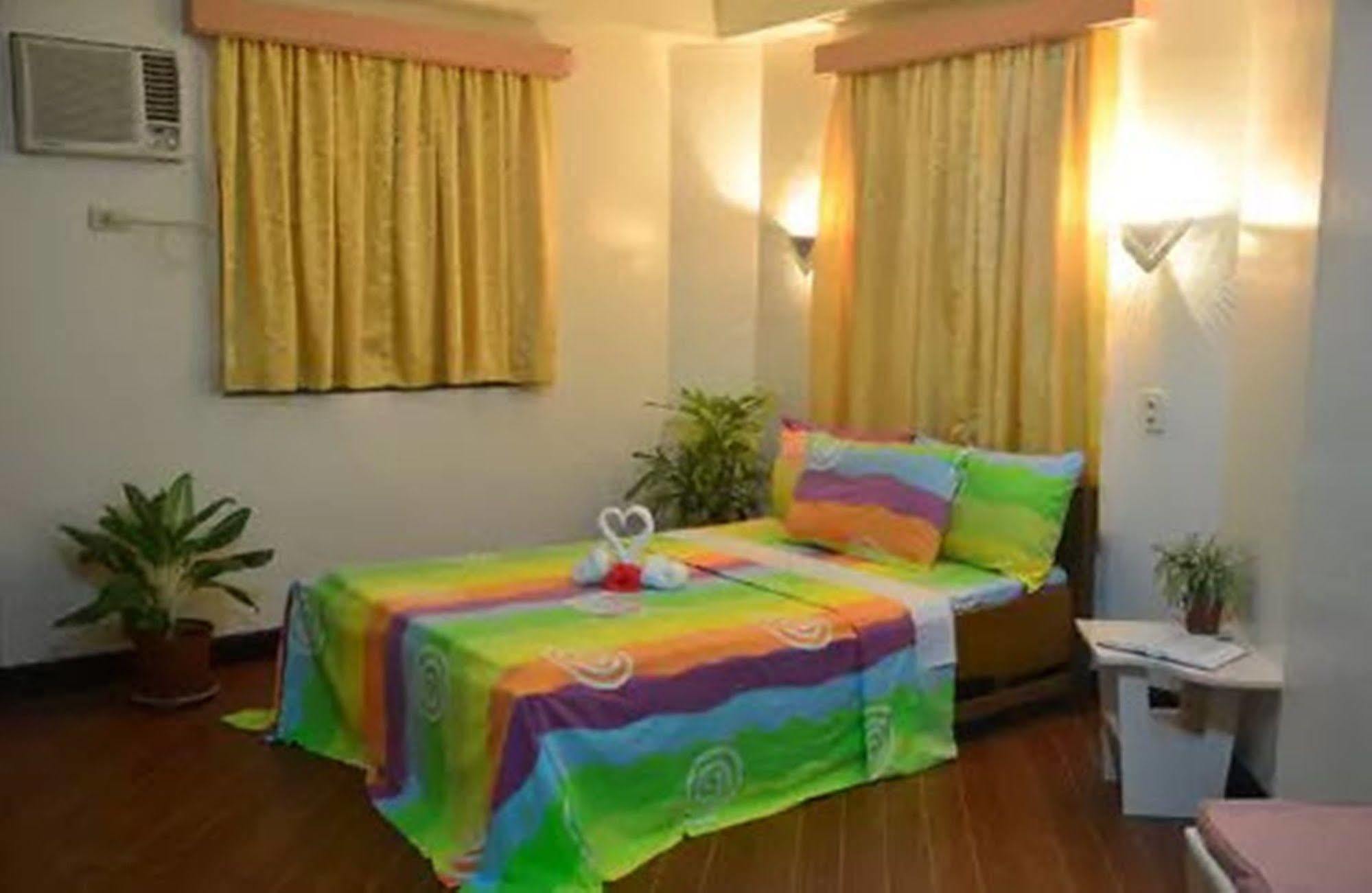 Apartelle De Francesca Puerto Galera Εξωτερικό φωτογραφία