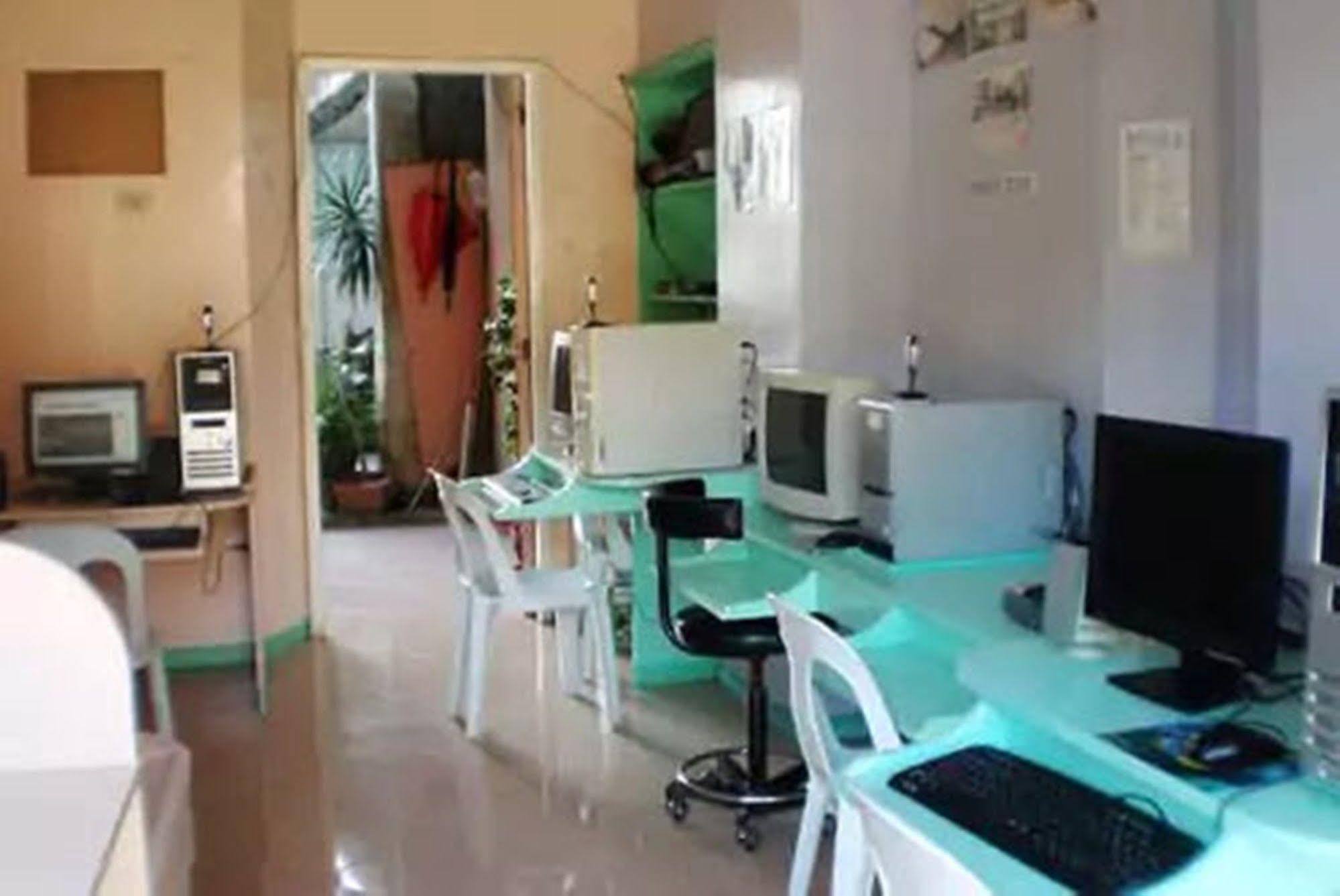 Apartelle De Francesca Puerto Galera Εξωτερικό φωτογραφία